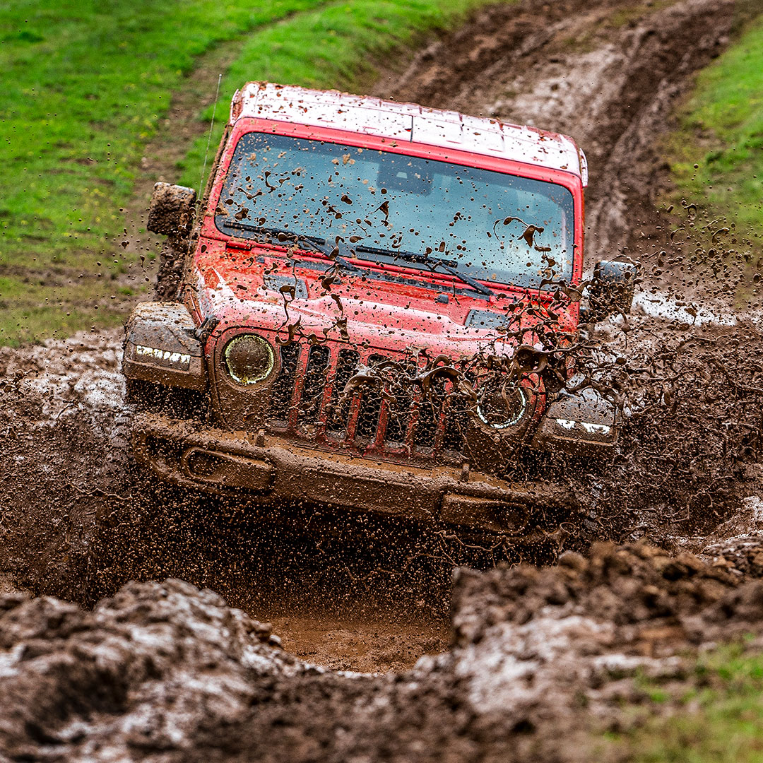 jeep rubicon in mud