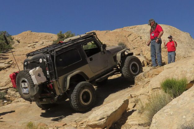 black jeep at arch canyon