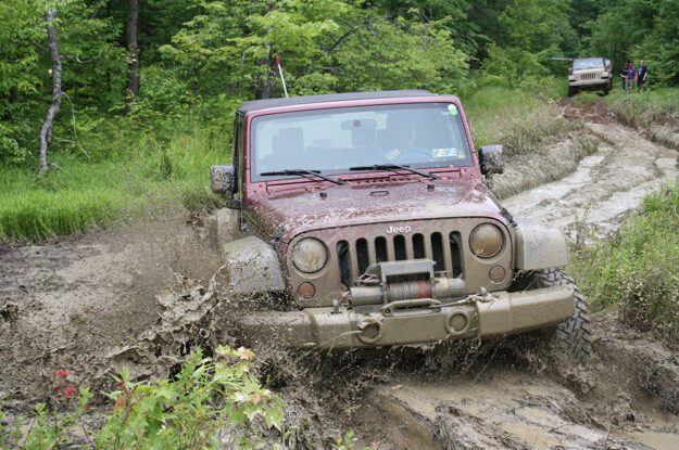 Jeep spraying mud